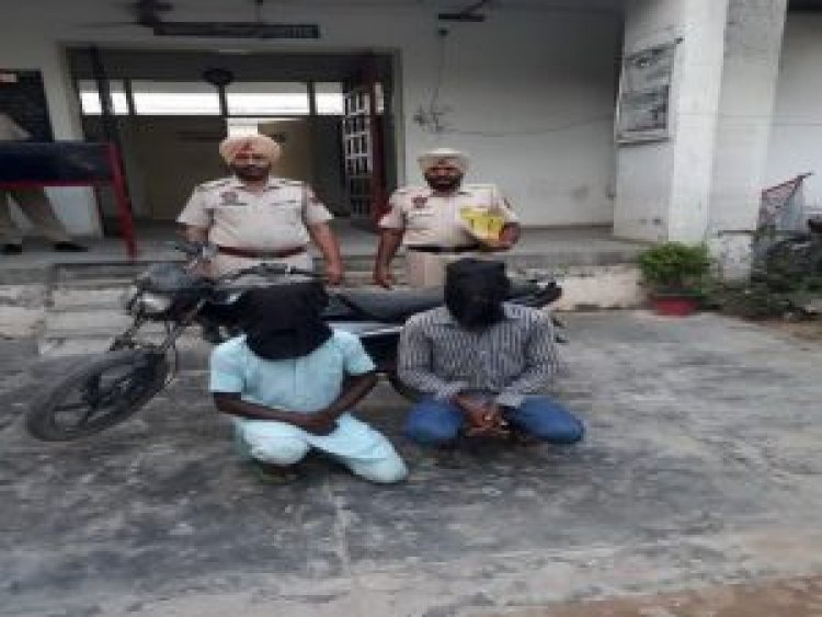 भोगपुर की पुलिस ने चोरी के मोटरसाईकल सहित दो को किया काबू