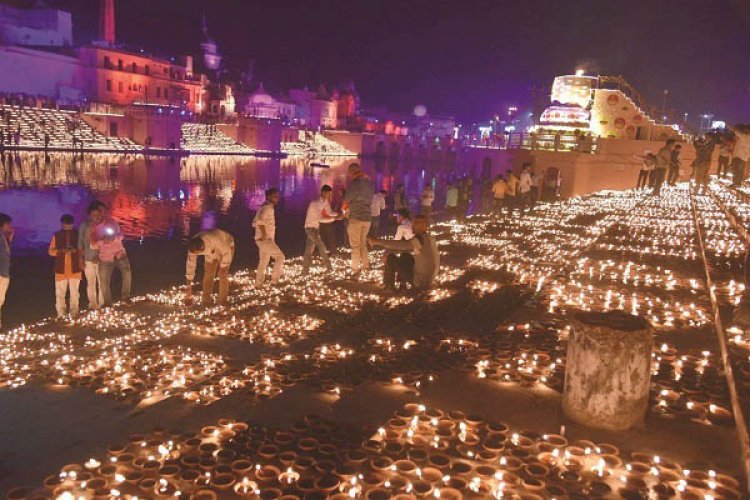 500 वर्ष बाद पूरी हुई मनोकामना, दीपों की रोशनी से जगमग हुआ हिंदुस्तान