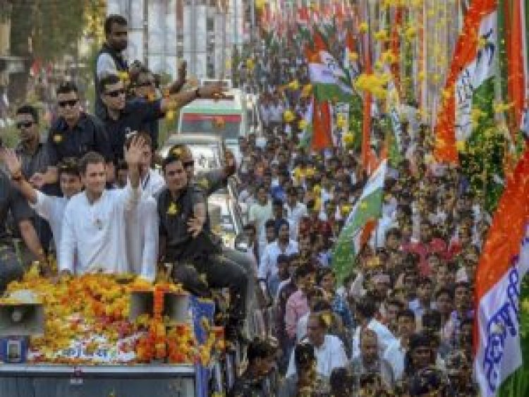 कांग्रेस अध्यक्ष राहुल गांधी के रोड शो में हुआ धमाका