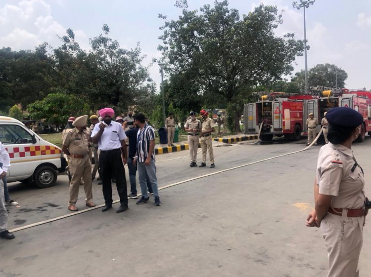 जालंधर के रेलवे स्टेशन पर बना दहशत का माहौल, लावारिस बैग मिलने से पुलिस आई हरकत में