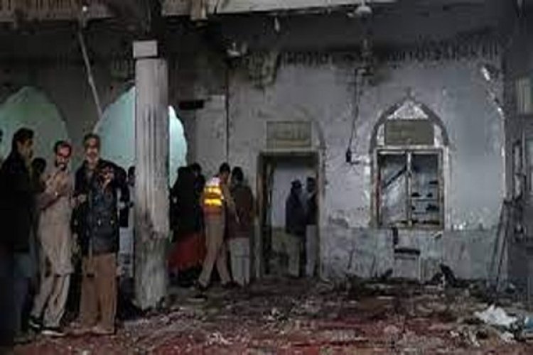 पाकिस्तान में जुमे की नमाज के दौरान मस्जिद में ब्लास्ट 45 की मौत, 65 से ज्यादा घायल